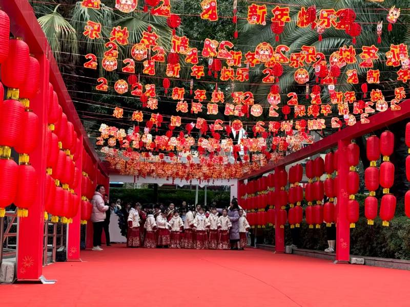 巴塘县文化资源深度挖掘：构建具有城市辨识度的文旅内容矩阵